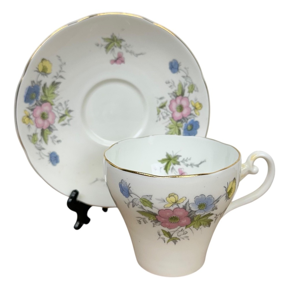 VTG Adderley LAWLEY Bone China Pastel Floral Tea Cup Saucer Gold‎ England M415